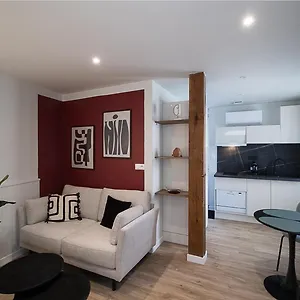 https://the-adour-apartment-42-m.midi-pyreneeshotels.com